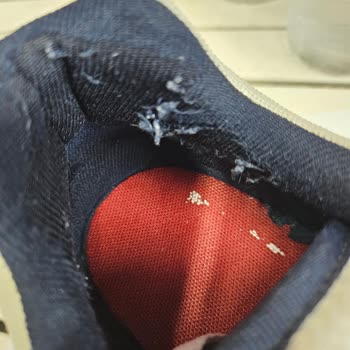 Boyner Ve Tomy Hilfiger Ayakkabısının Arkasında Durmadı