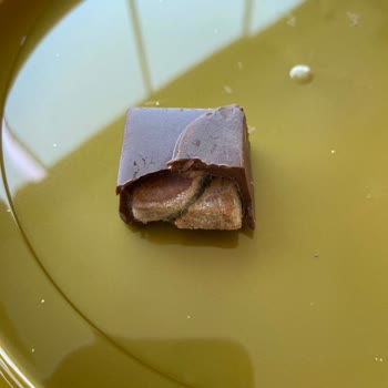 Tuğba Kuruyemiş Ürünü Olan Çikolatanın Küflenmiş Olması