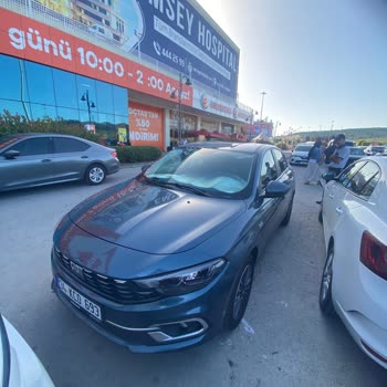 Viaport AVM Araca Verilen Hasara Göz Yumuyor