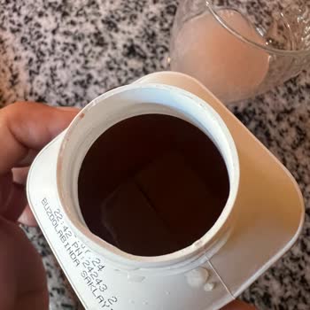 Sek Çikolatalı Süt Su Gibi