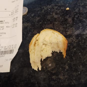 Migros Ekmeğinde Böcek Çıktı