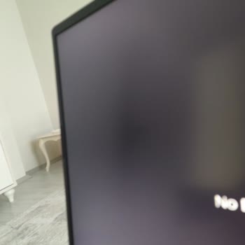 Teknorya Ölü Pikselli Ayıplı Laptop