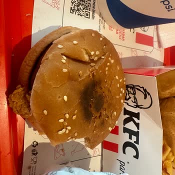 KFC Den Şikayetçiyim İnsan Aldatıyorlar