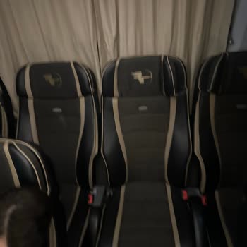 Varan Turizm Saygısızlığı Tekli Koltuk Diye 2+2 Koltuk Satıyor.
