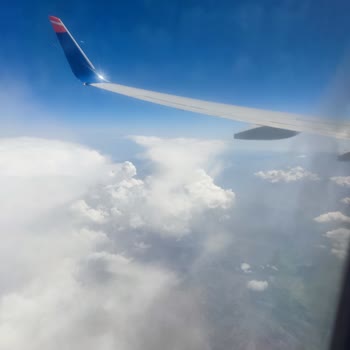 Sunexpress Hava Yollarında Yolculuk Etim Valizimi Kırmışlar