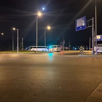 Kontur Turizm Gecenin 4ünde Kız Olarak Beni Kavşakta Bıraktı