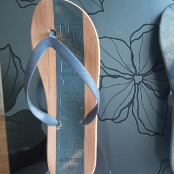 Koton Parmak Arası Terlik