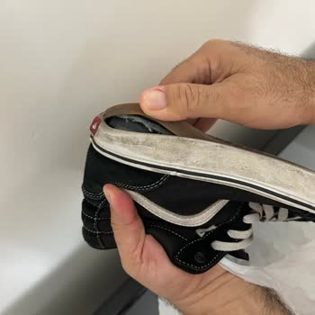 Vans Ayakkabımın Altı Açıldı