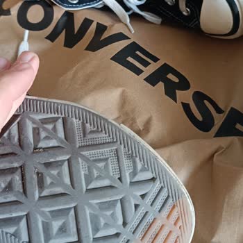 Converse Refuses to Replace or Refund Damaged Shoes