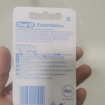 Oral B Essential Floss Diş İpi Plastiği Soyuluyor