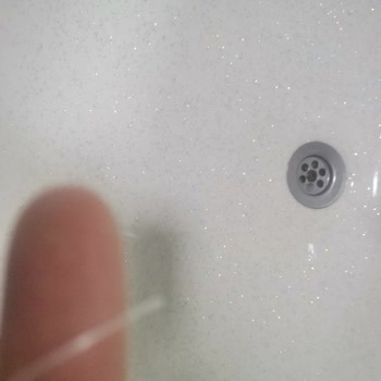 Oral B Essential Floss Diş İpi Plastiği Soyuluyor