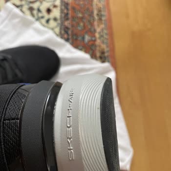 Skechers Üretim Hatasını Müşteriye Yüklüyor.