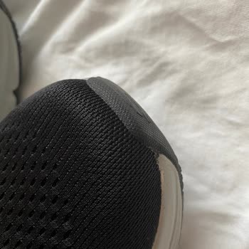 Skechers Üretim Hatasını Müşteriye Yüklüyor.