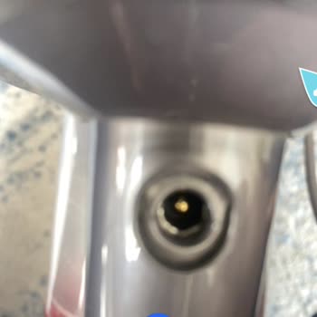 Dyson Yanlış Gönderilen Adaptör Ve Yetersiz Müşteri Hizmetleri