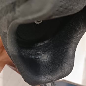 Skechers Ayakkabı Dünyası Ürünün Arkasında Kal