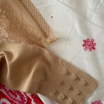 Penti Dokunmayla Bile Kopabilen Sütyen Üretmiş Büyük Başarı