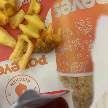 Popeyes İlgisizlik Soğuk Ve Kötü Sipariş
