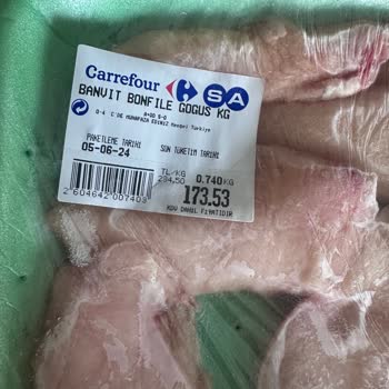 Carrefour SA'dan Alınıp Deterjan Kokan Tavuk