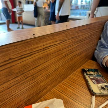 Burger King Oksijen Aşağıçobanisa, Mahallesi,