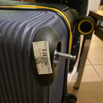 AJet (Anadolu Jet) İlk Uçuşumda Valizim Kırıldı, Tazminat Yetersiz