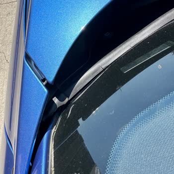 BMW 2015 Lcı 1 Serisi Aracın Ön Cam Fitili Erimesi || Çatlaması