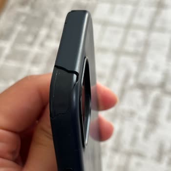 Apple Orijinal Silikon Kılıfın Soyulması