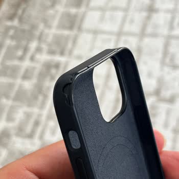 Apple Orijinal Silikon Kılıfın Soyulması