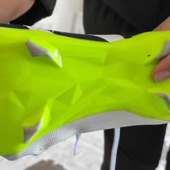 Adidas Predator Fußballschuhe schnell kaputt - Umtausch enttäuschend