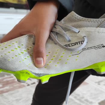 Adidas Predator Fußballschuhe schnell kaputt - Umtausch enttäuschend