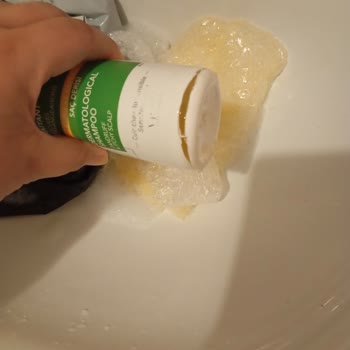 Dolap'tan Sıfır Ürün Diye İçi Neredeyse Boş Kırık Şişe Gönderildi!