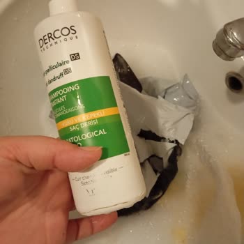 Dolap'tan Sıfır Ürün Diye İçi Neredeyse Boş Kırık Şişe Gönderildi!