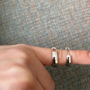 Takıtak Aksesuar Pişmanlıktır. Aldığım Küpe Hatalı Gönderildi