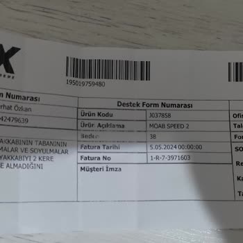 SPX Mağazası Bir Aylık Merrell Marka Ayakkabılarda Taban Soyulması