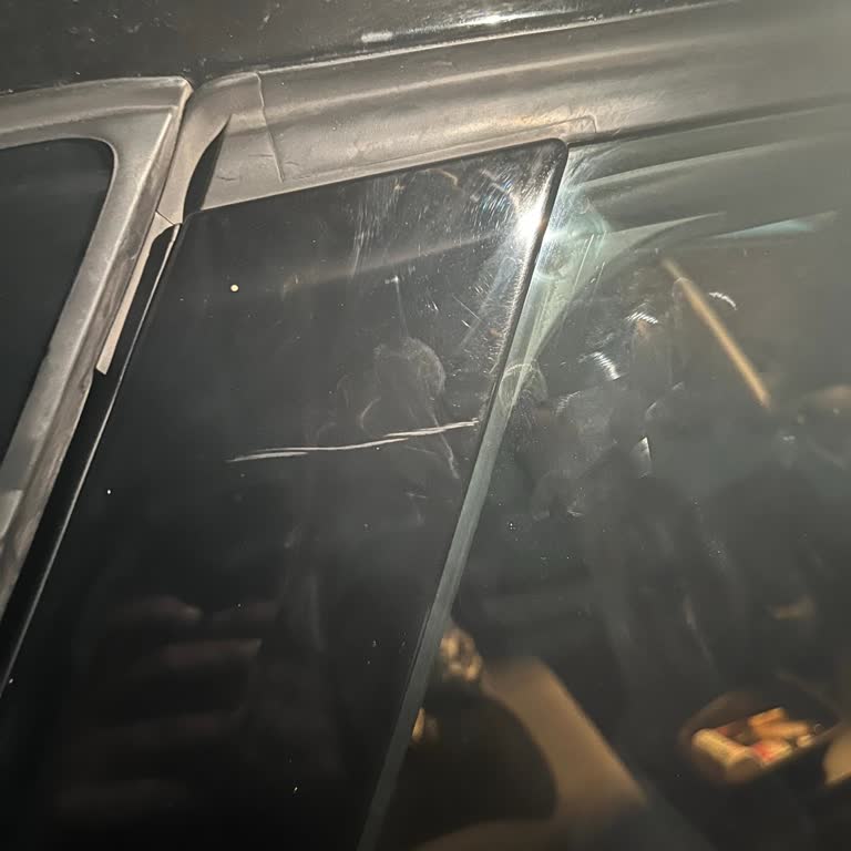 Shell Florya'da Yağ Değişimi Kabusu: Cinsiyetçi Yaklaşımlar Ve Araç Hasarı