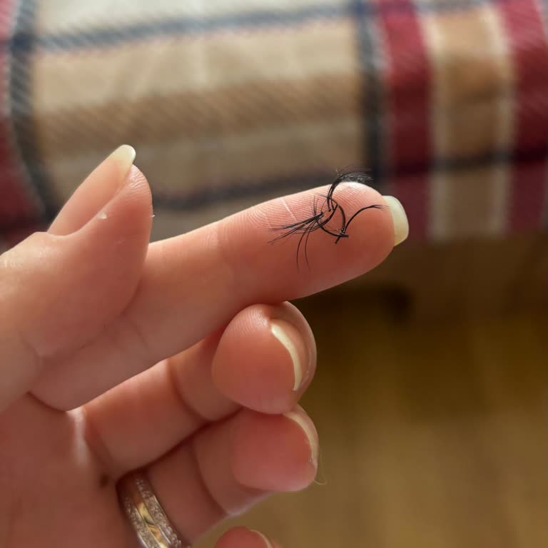 Ek Beauty Salon 15 Dakikada Takılan İpek Kirpik Sorunu