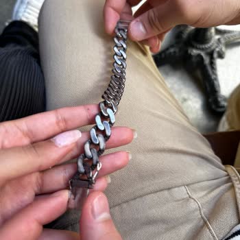 Zen Pırlanta Zen Vadi İstanbul'dan Aldığım Bileklik Paslanıyor Ve Çiziliyor