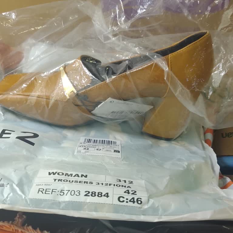 Mango Eksik Ürün Gönderdi Tek Ayakkabı Gönderildi