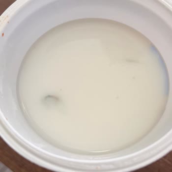 Eker Almış Olduğum Eker Marka Ayranın Tadının Bozuk Ve İçinden Küf Çıkması