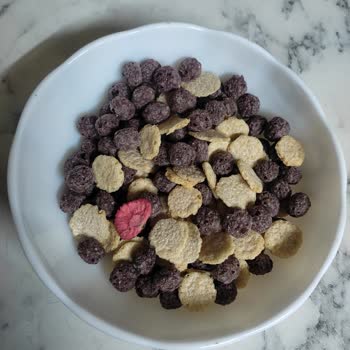 A101' İn Burch Markalı Pirinç Ve Buğdaylı Gevreğin İçeriği