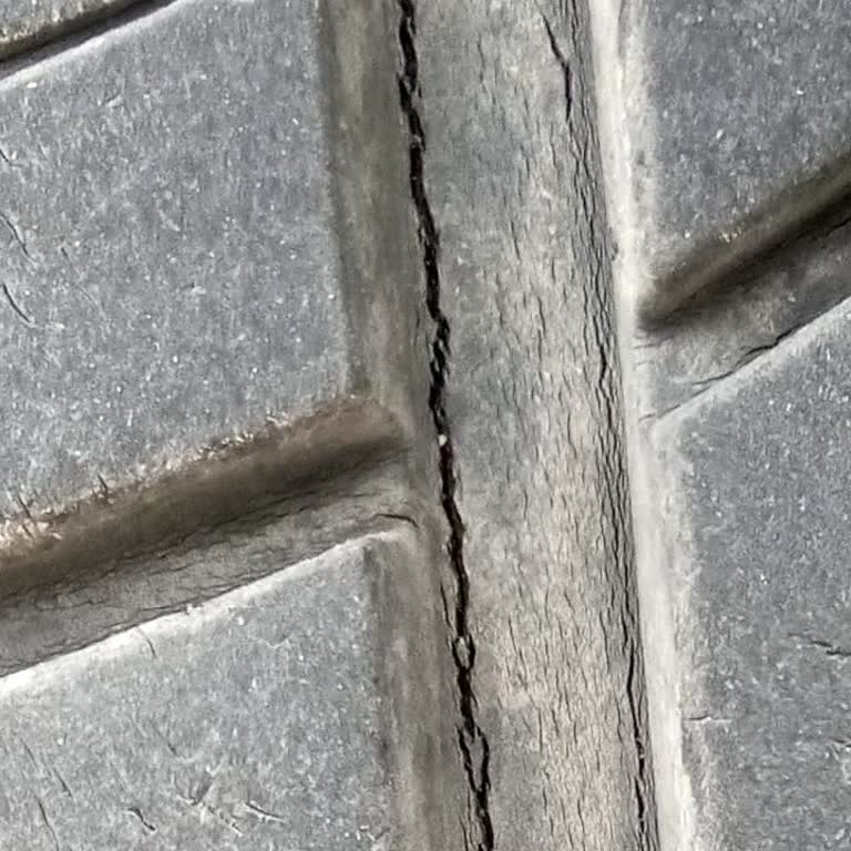 Lassa Yeni Lastiklerde Derin Çatlak Sorunu