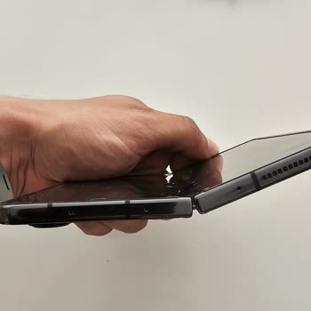 Samsung Galaxy Z Fold 4 Kronik Menteşe Tam Açılmama Sorunu