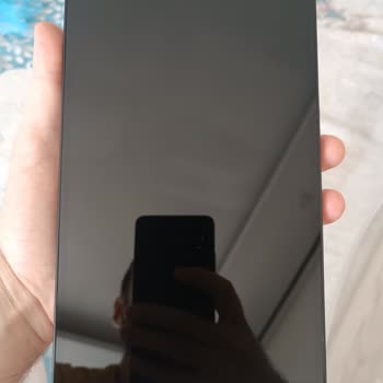 Ekran Sararmasını Samsung, Kullanıcı Hatasına Bağlıyor.