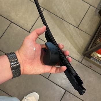 Shell Bostancı Şubesi Sileceğimi Kırdı, Malının Arkasında Durmuyor