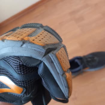 Decathlon'un Sözde 2 Yıl Garantili Ayakkabısı