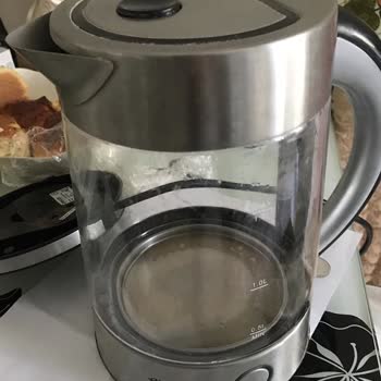 Karaca Züccaciye Basit Bir Su Isıtıcı Butonunu Tamir Etmekten Kaçınıyor