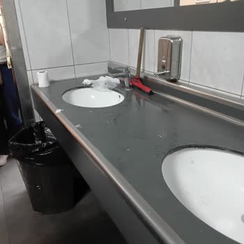 Kamil Koç Dudullu Tesisi Pislik İçinde