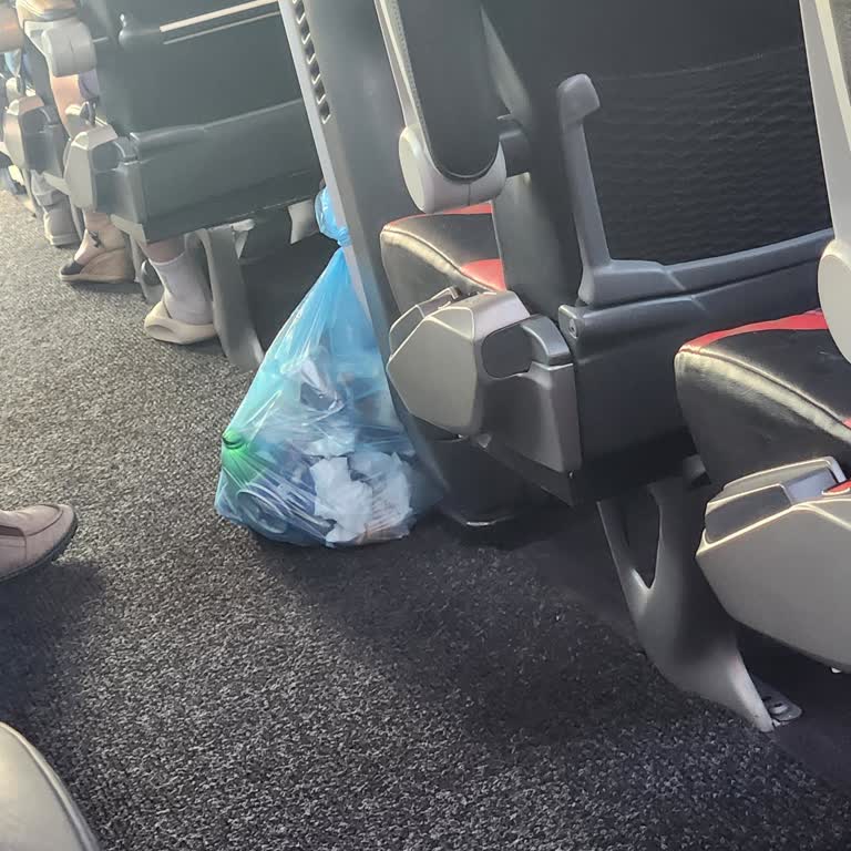 Varan Turizm Kötü Davranmak Ve İkram Yok
