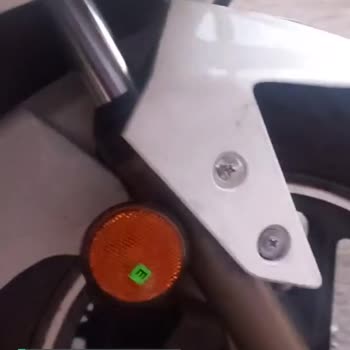 Hero Motosiklet Çamurlu Çatlağı Kırığı