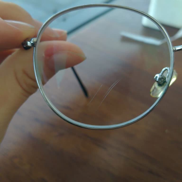 Saydam Optik | Muğla Gözlüğün Camı Çizildi!