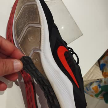 Sezda Giyim Nike Ayakkabının Tabanı İlk Günden Söküldü, İade Kabul Edilmedi